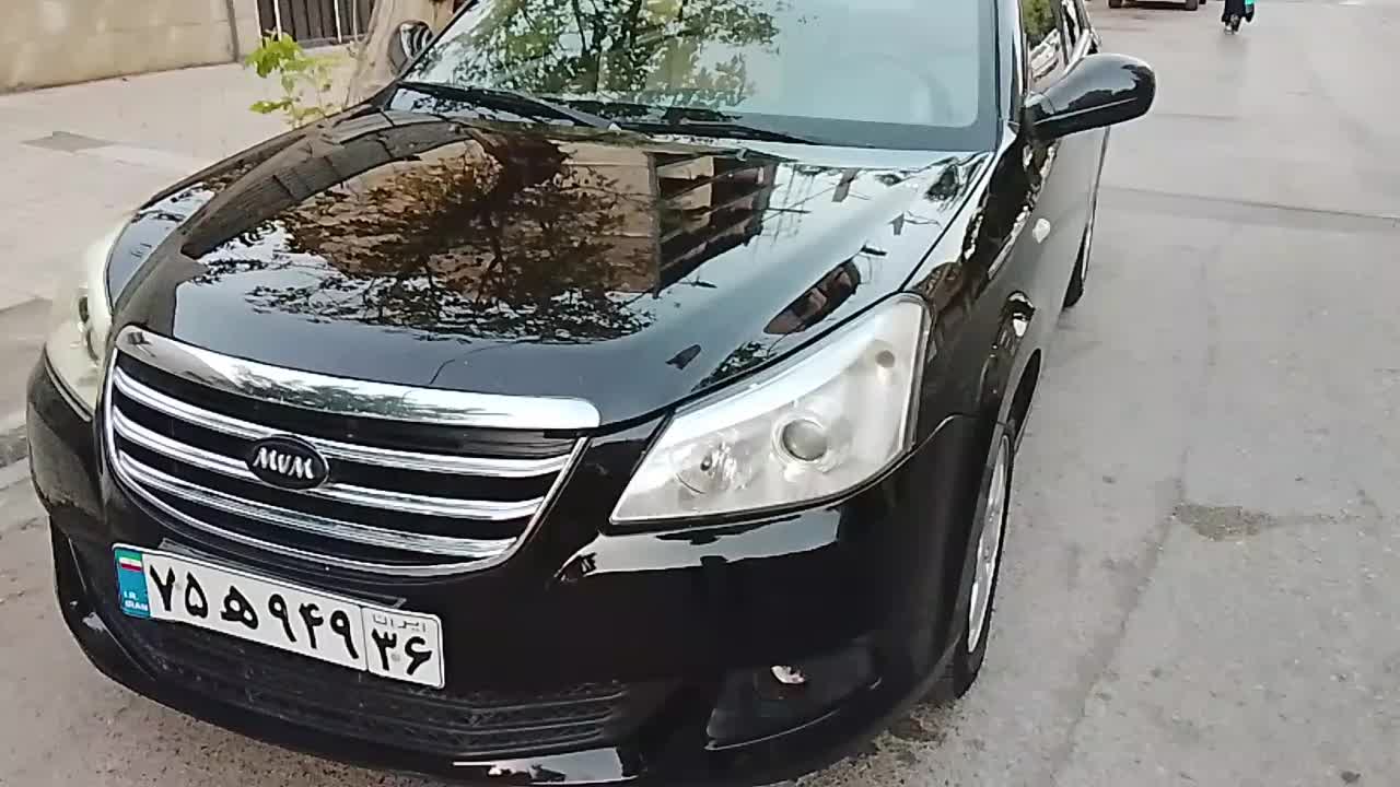 ام وی ام 550 اتوماتیک - 1395