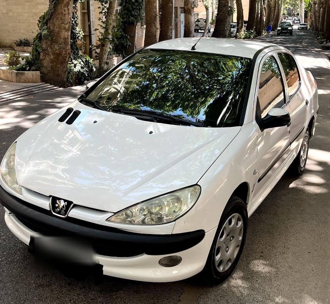 پژو ۲۰۶ صندوق دار v8 - 1391