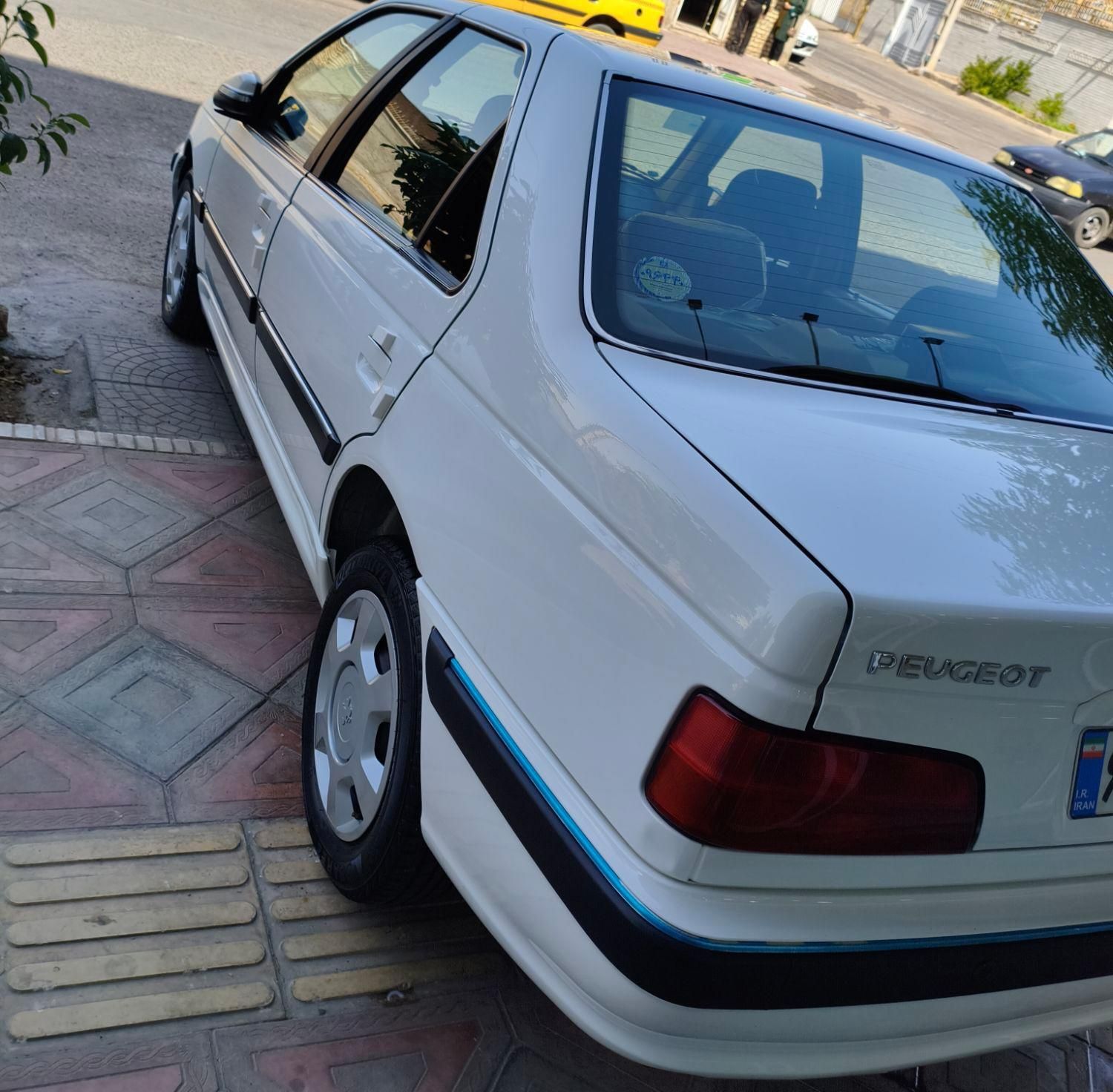 خودرو پژو، پارس آگهی ann_19565860