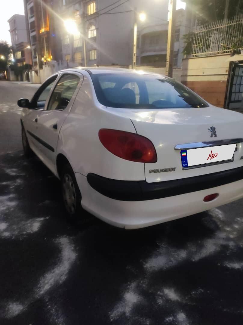 پژو ۲۰۶ صندوق دار v8 - 1395