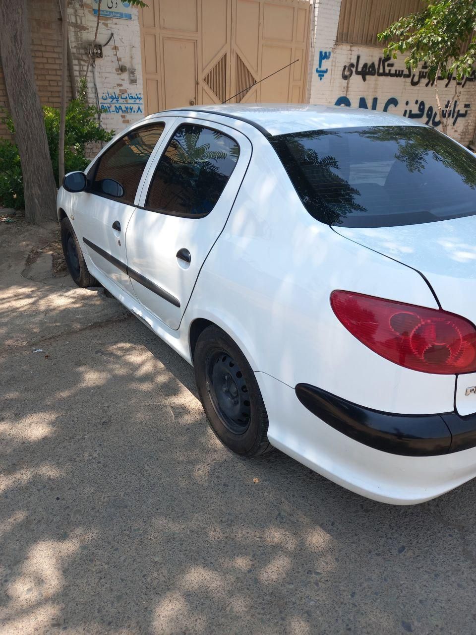 پژو ۲۰۶ صندوق دار v8 - 1395