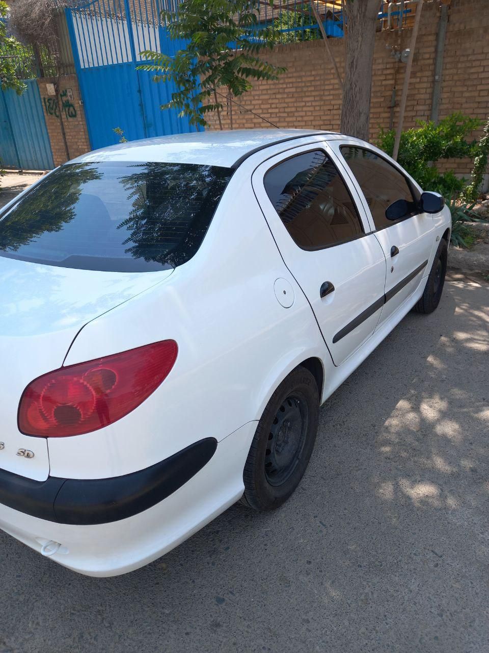 پژو ۲۰۶ صندوق دار v8 - 1395