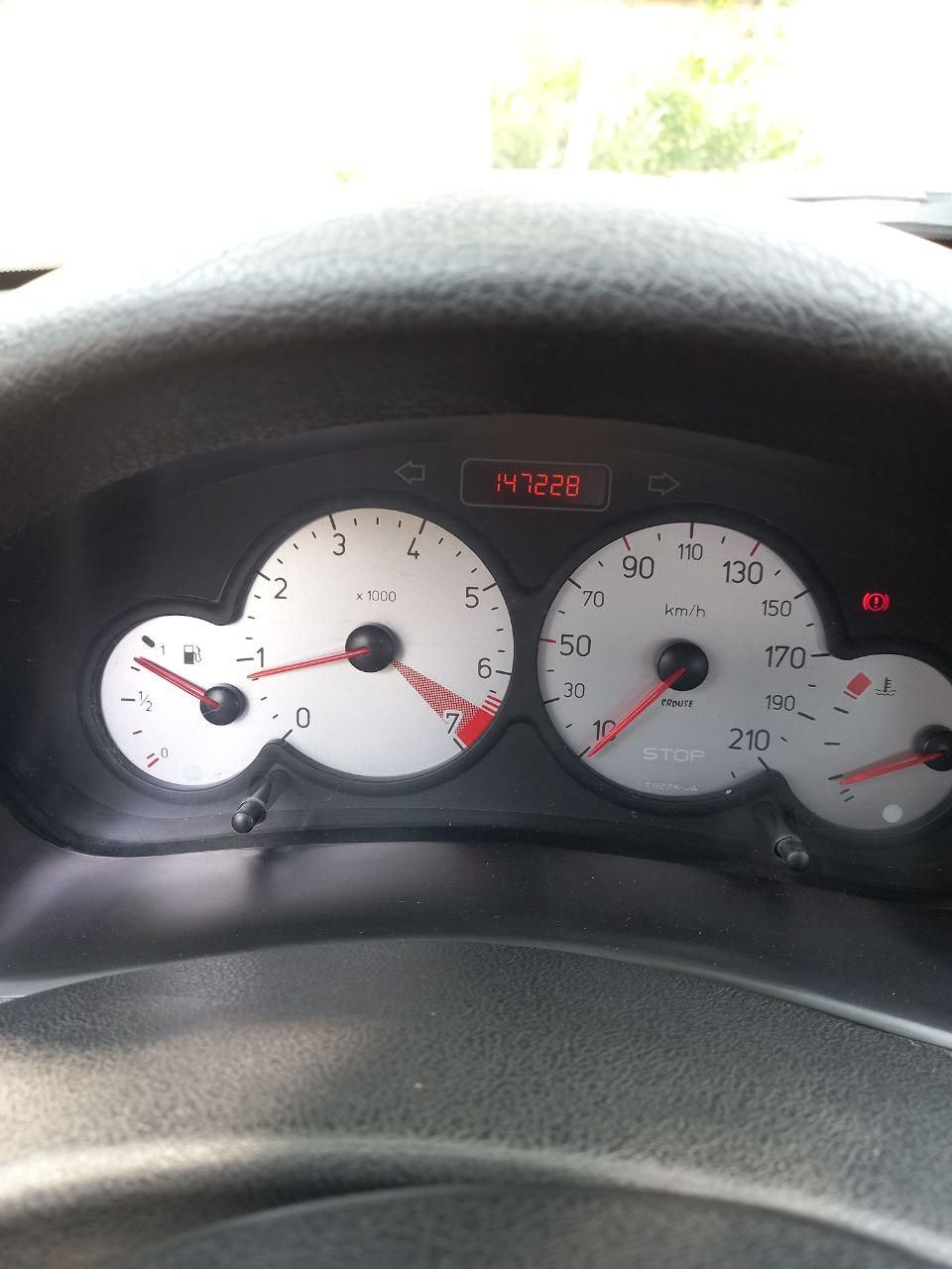 پژو ۲۰۶ صندوق دار v8 - 1395