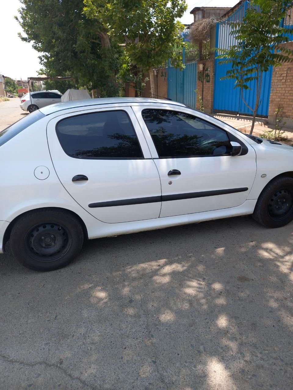 پژو ۲۰۶ صندوق دار v8 - 1395