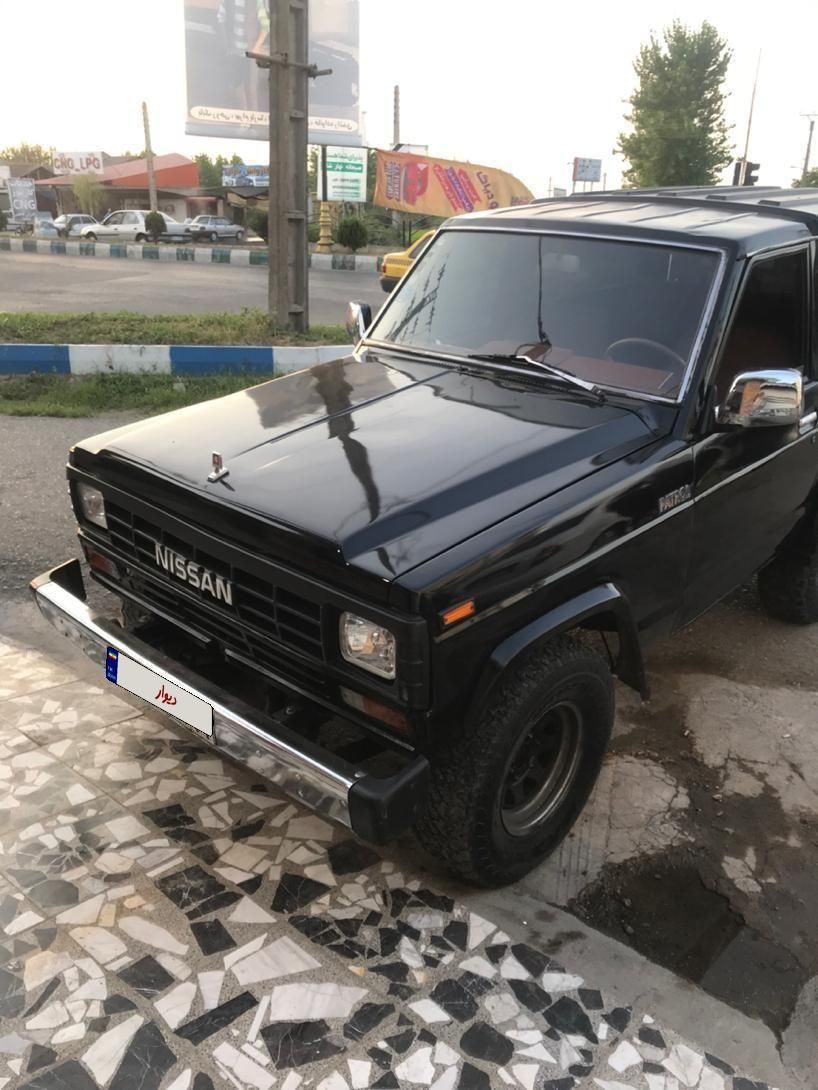 نیسان پاترول دو درب دنده‌ای - 1997