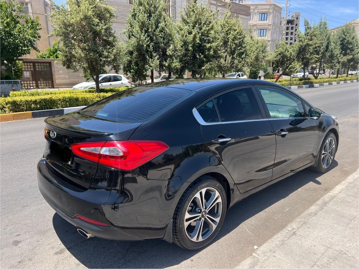 کیا سراتو 2.0 لیتر اتوماتیک GT لاین - 2015
