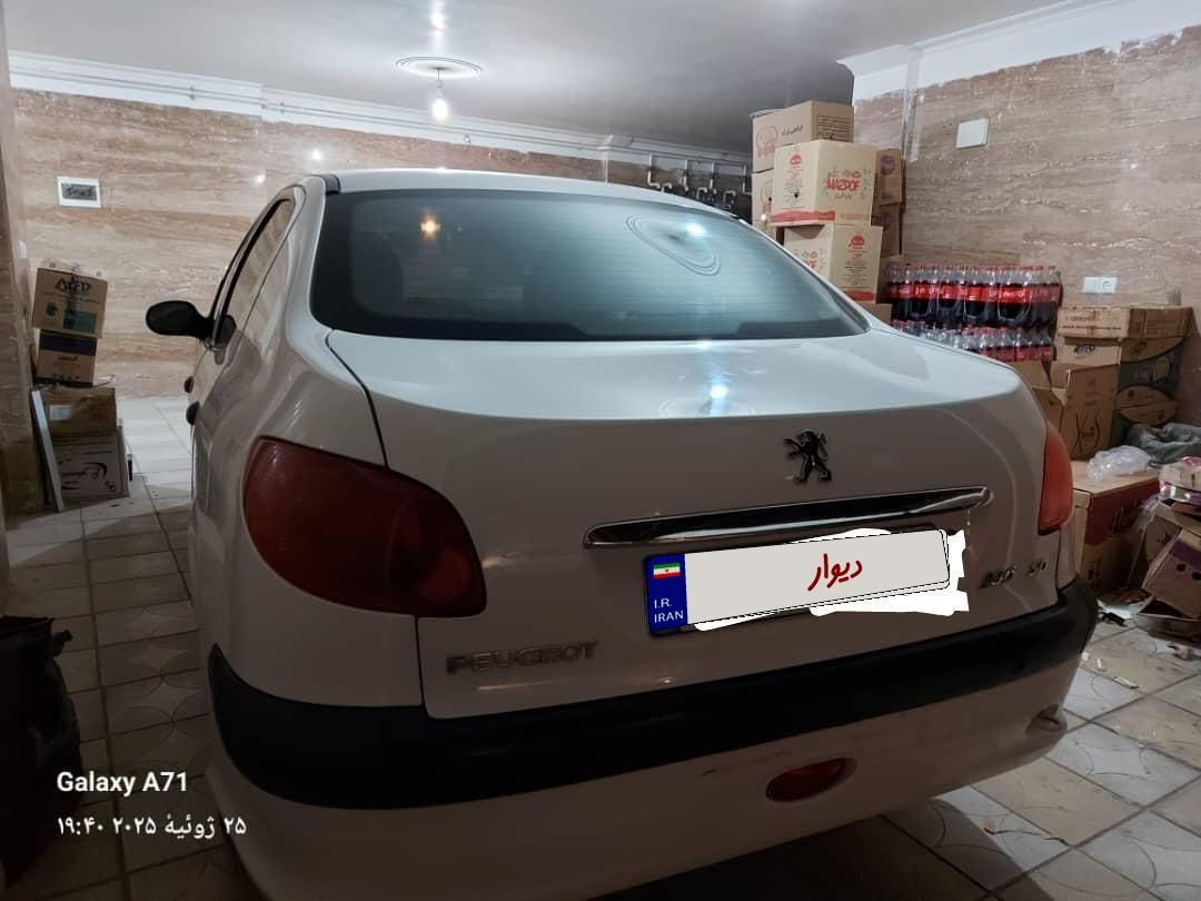 پژو ۲۰۶ صندوق دار v8 - 1396