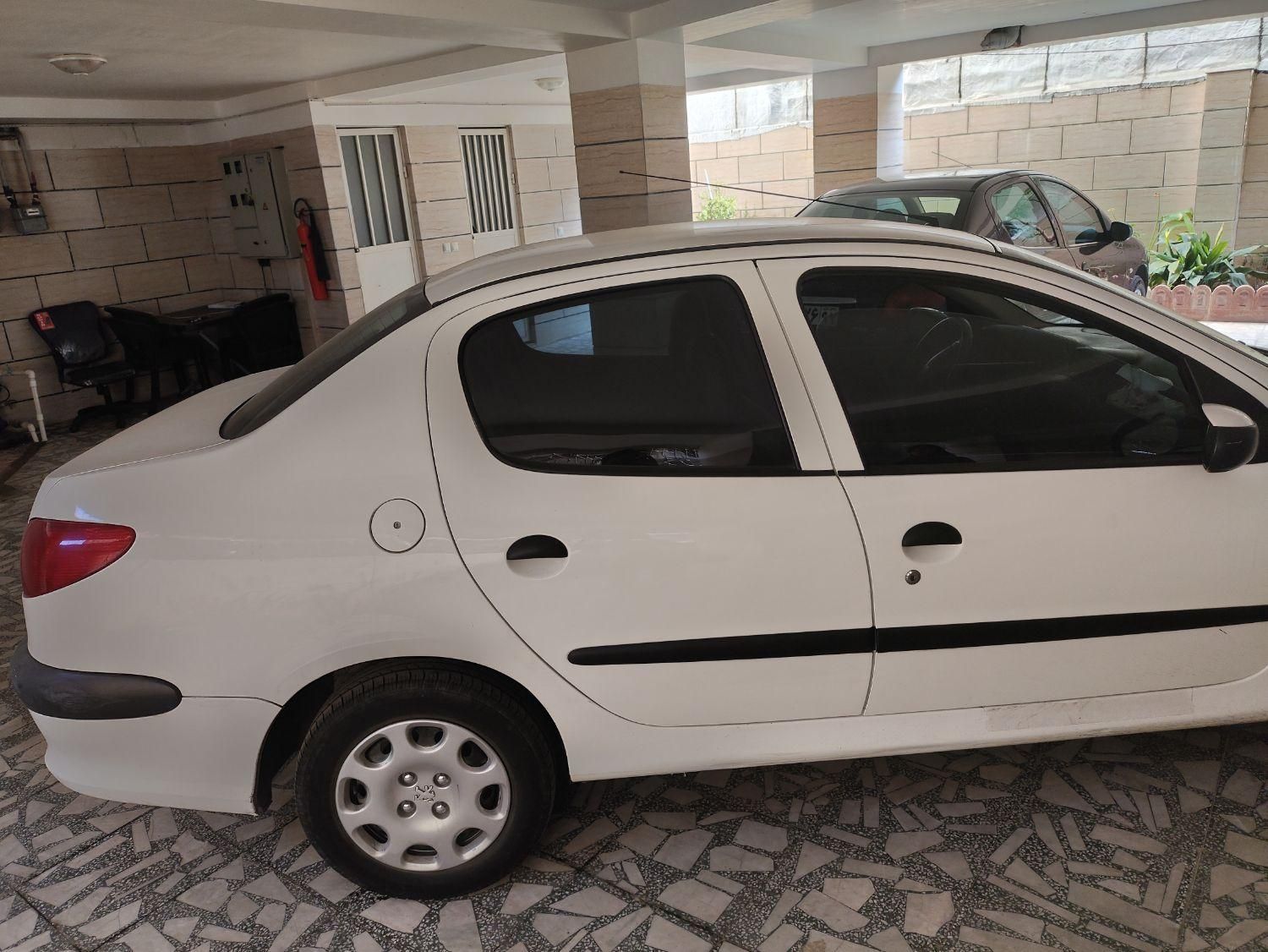 پژو ۲۰۶ صندوق دار v8 - 1399