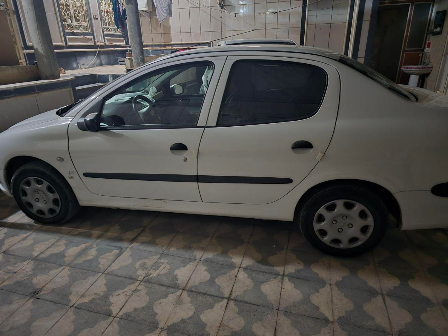 پژو ۲۰۶ صندوق دار v8 - 1399