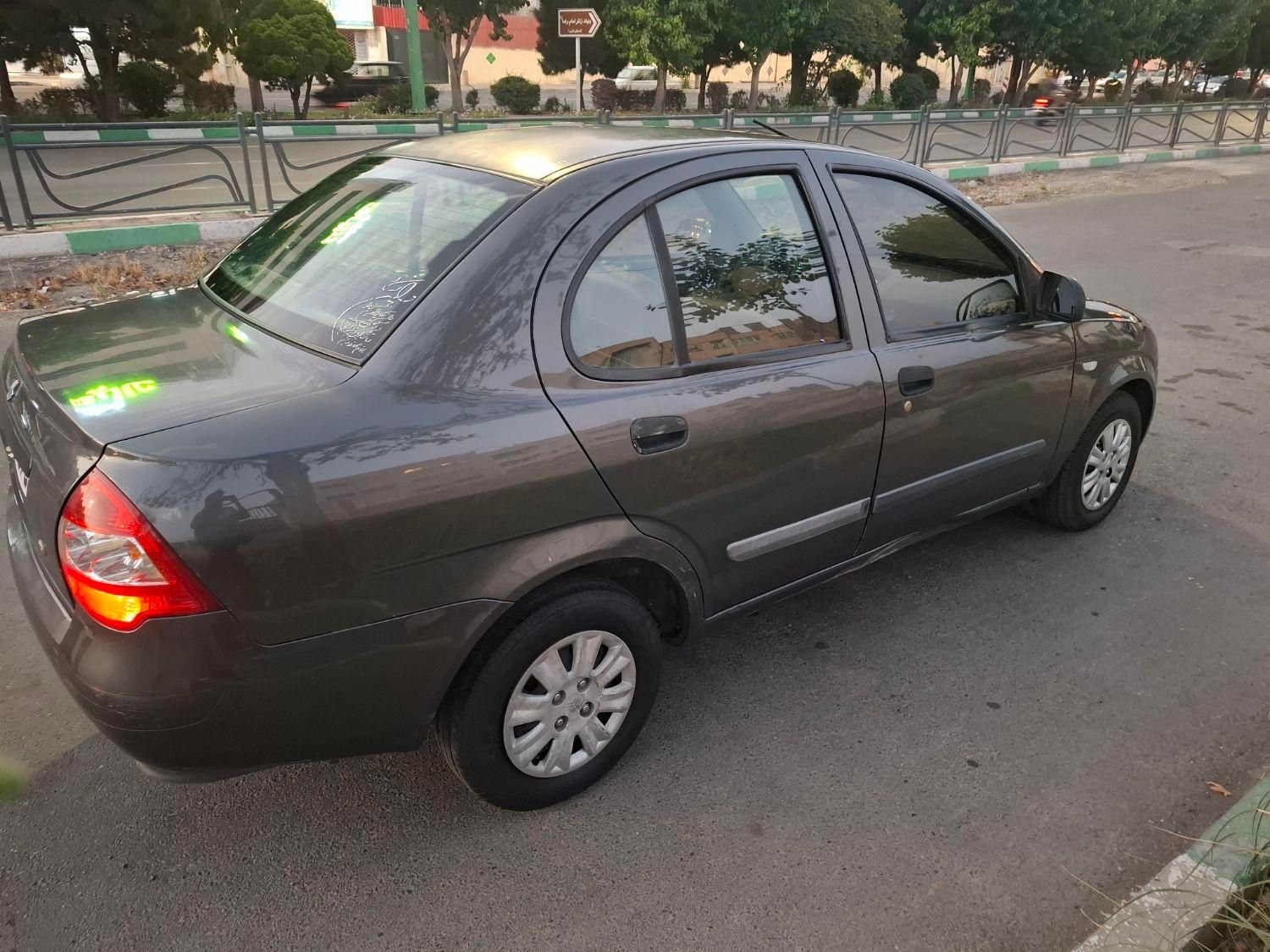 تیبا صندوق دار SX - 1395