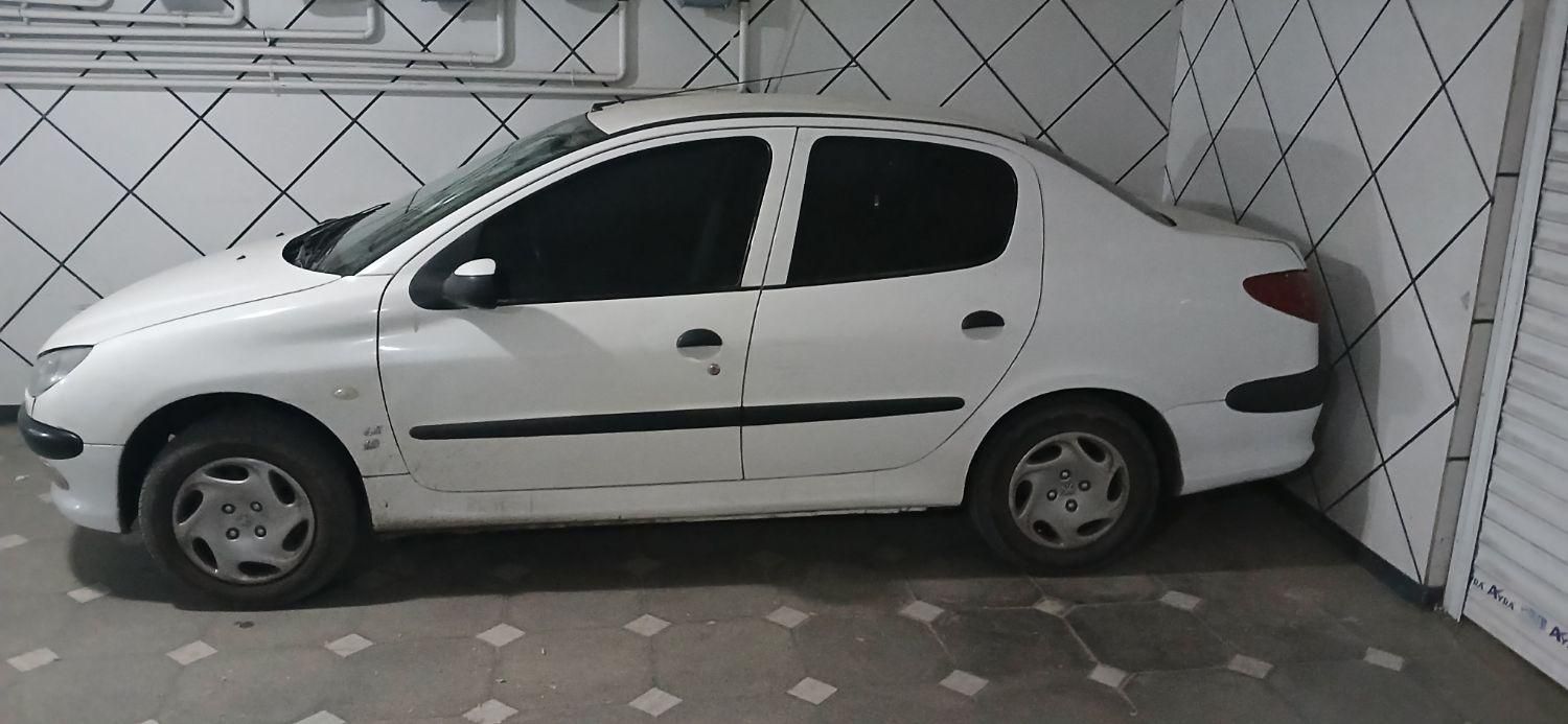 پژو ۲۰۶ صندوق دار v8 - 1393