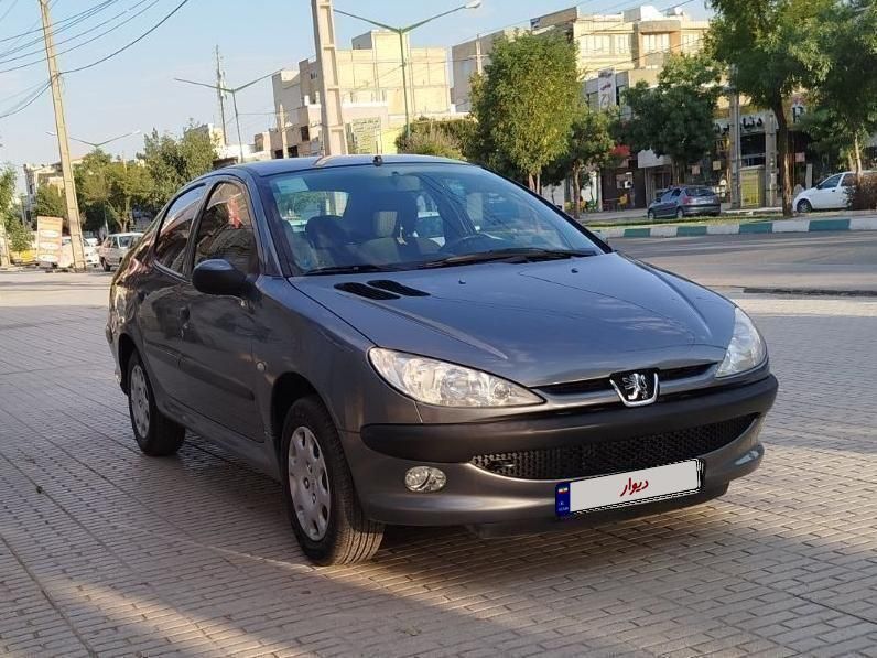 پژو ۲۰۶ صندوق دار v8 - 1396