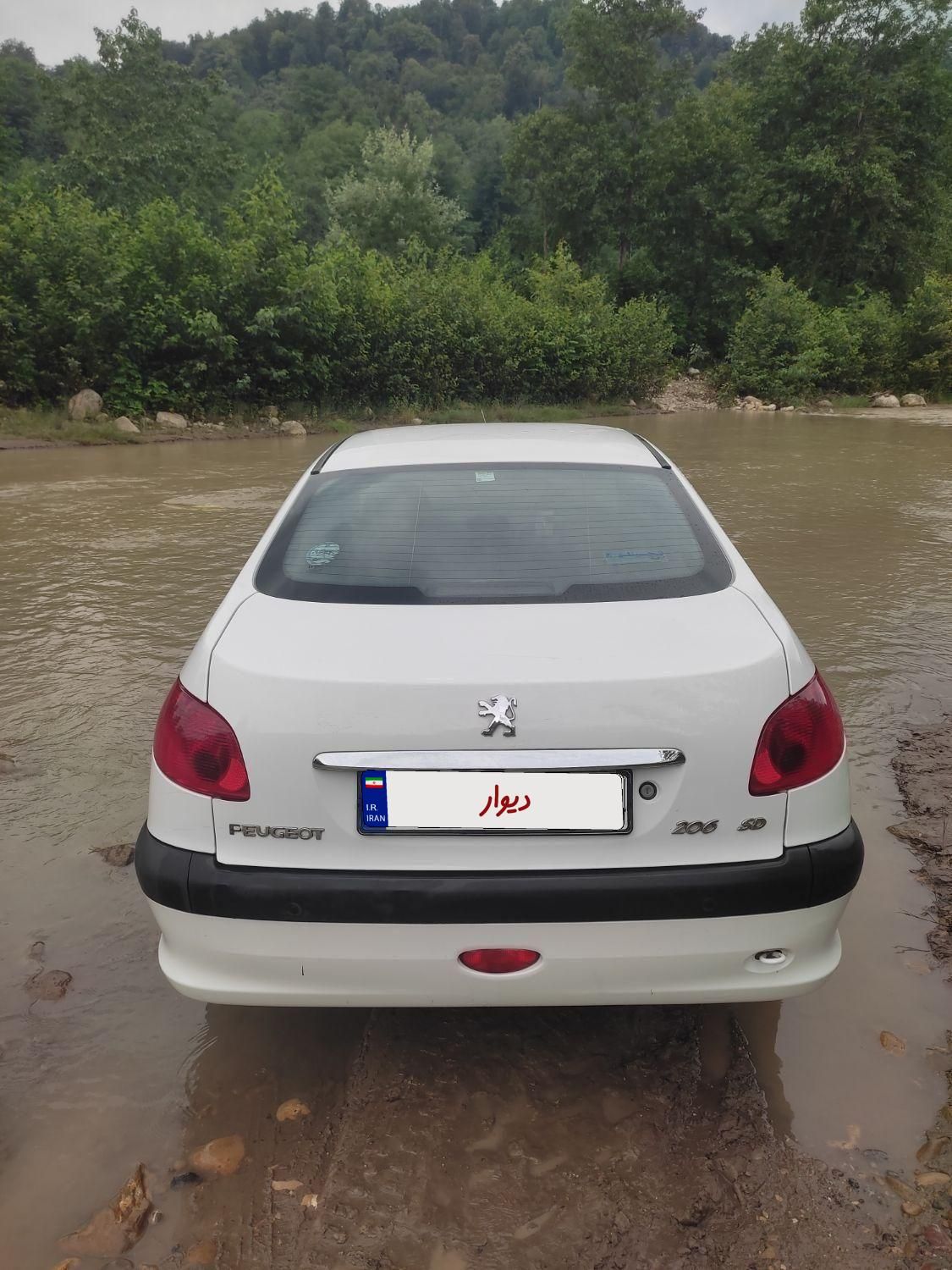 پژو ۲۰۶ صندوق دار v8 - 1397