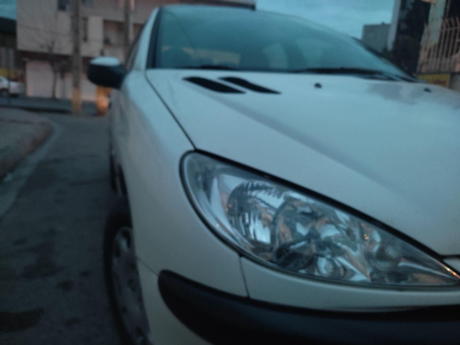 پژو ۲۰۶ صندوق دار v8 - 1397