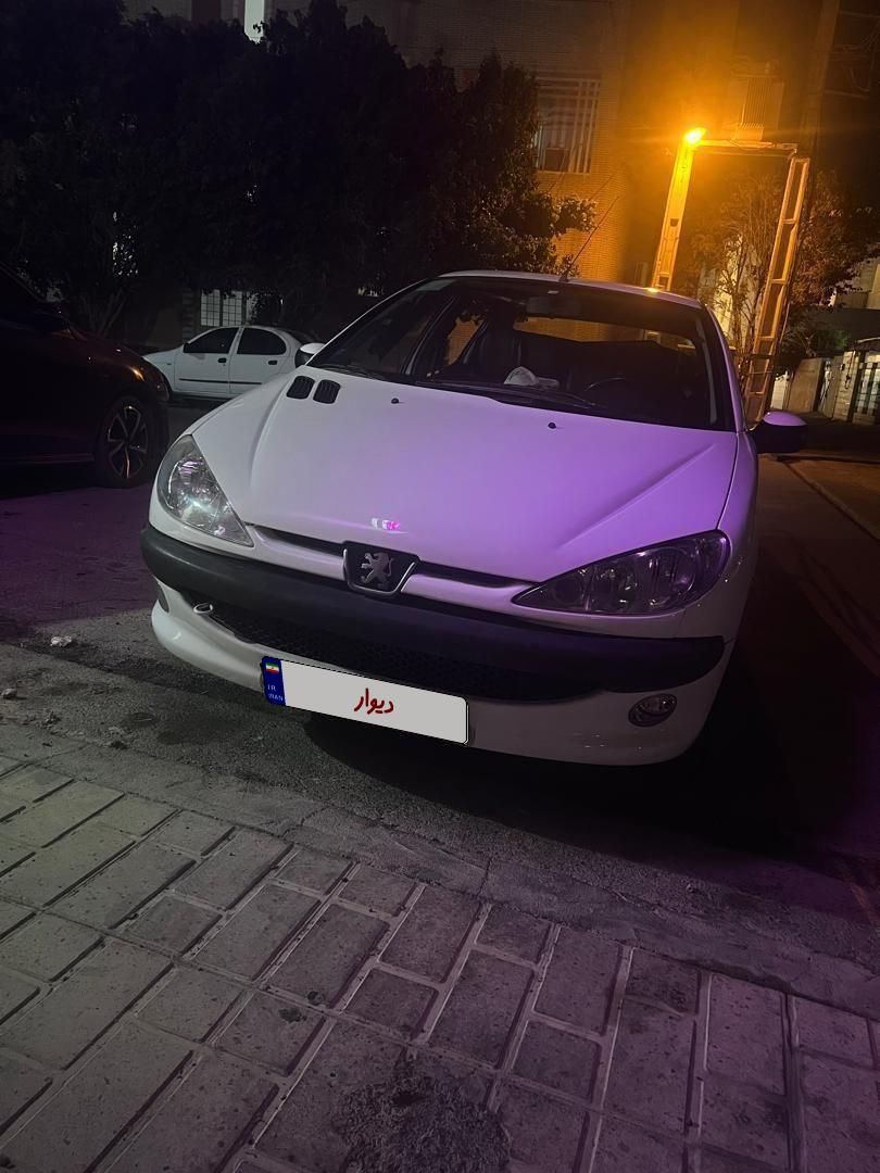 پژو ۲۰۶ صندوق دار v8 - 1396