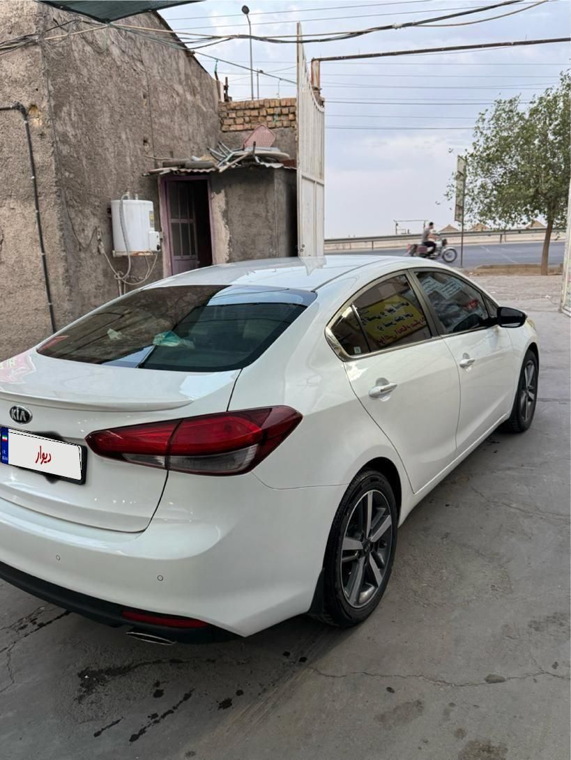 کیا سراتو 2.0 لیتر اتوماتیک GT لاین - 2017