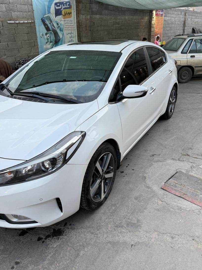 کیا سراتو 2.0 لیتر اتوماتیک GT لاین - 2017