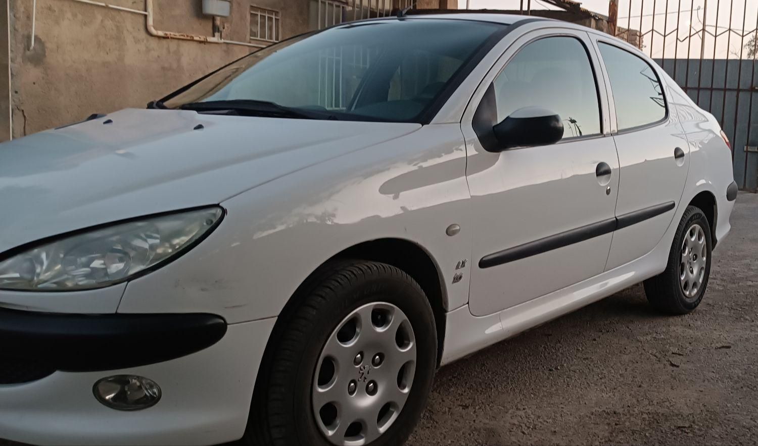 پژو ۲۰۶ صندوق دار v8 - 1397