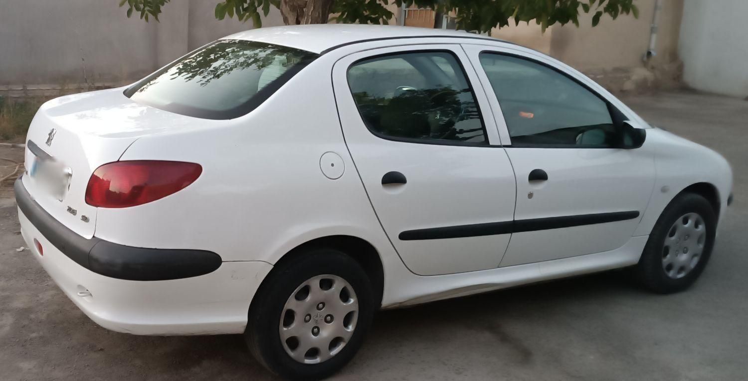 پژو ۲۰۶ صندوق دار v8 - 1397