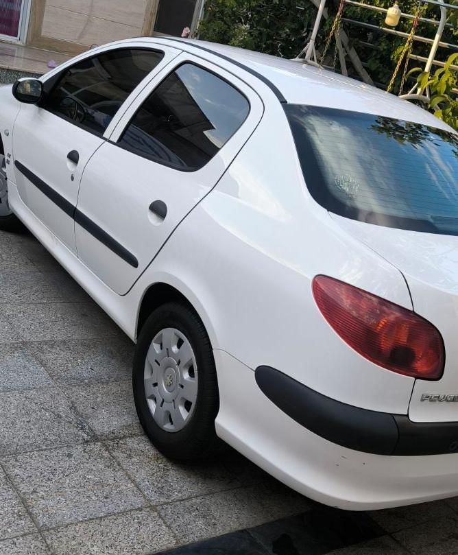 پژو ۲۰۶ صندوق دار v8 - 1398