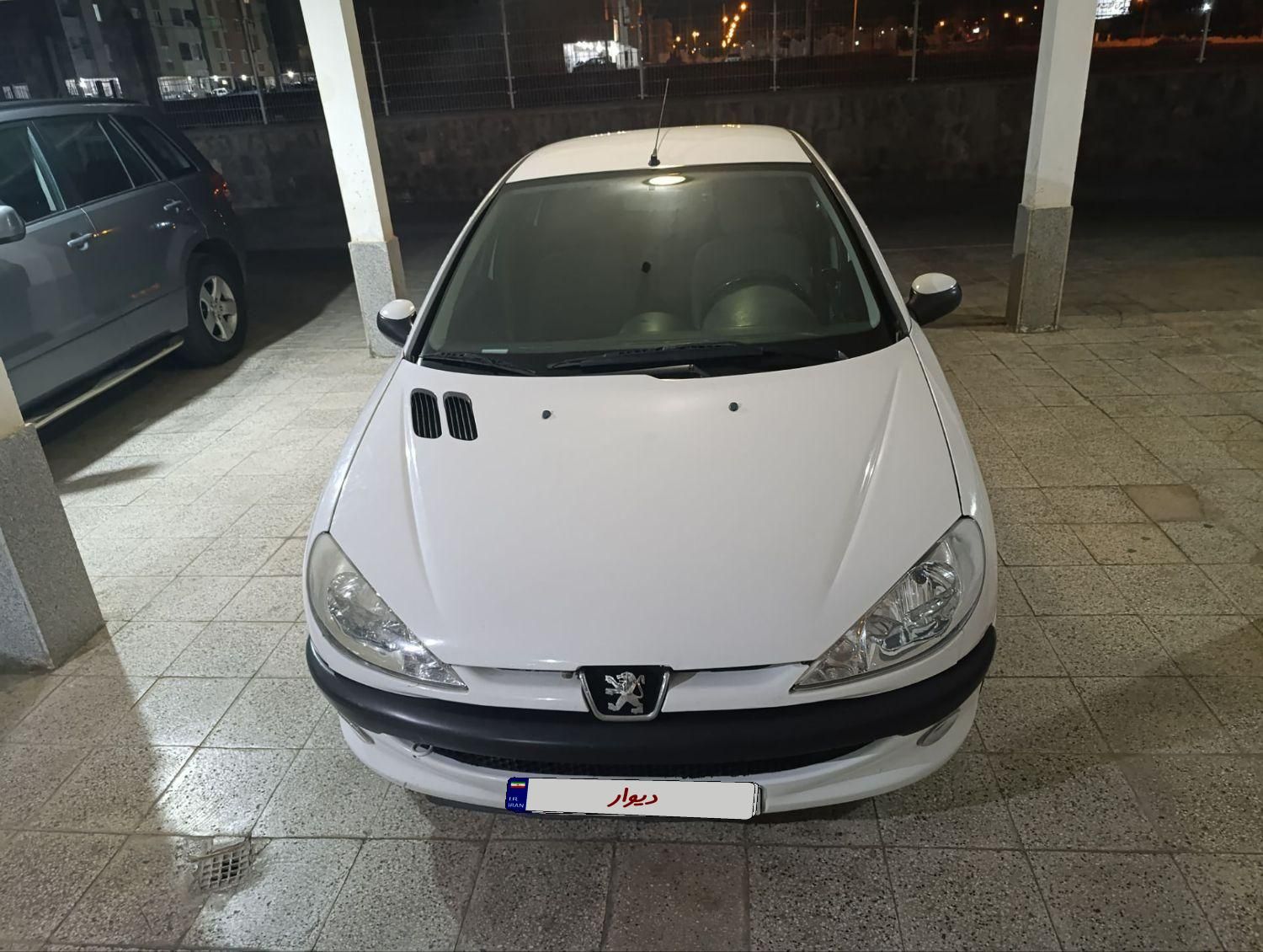 پژو ۲۰۶ صندوق دار v8 - 1390