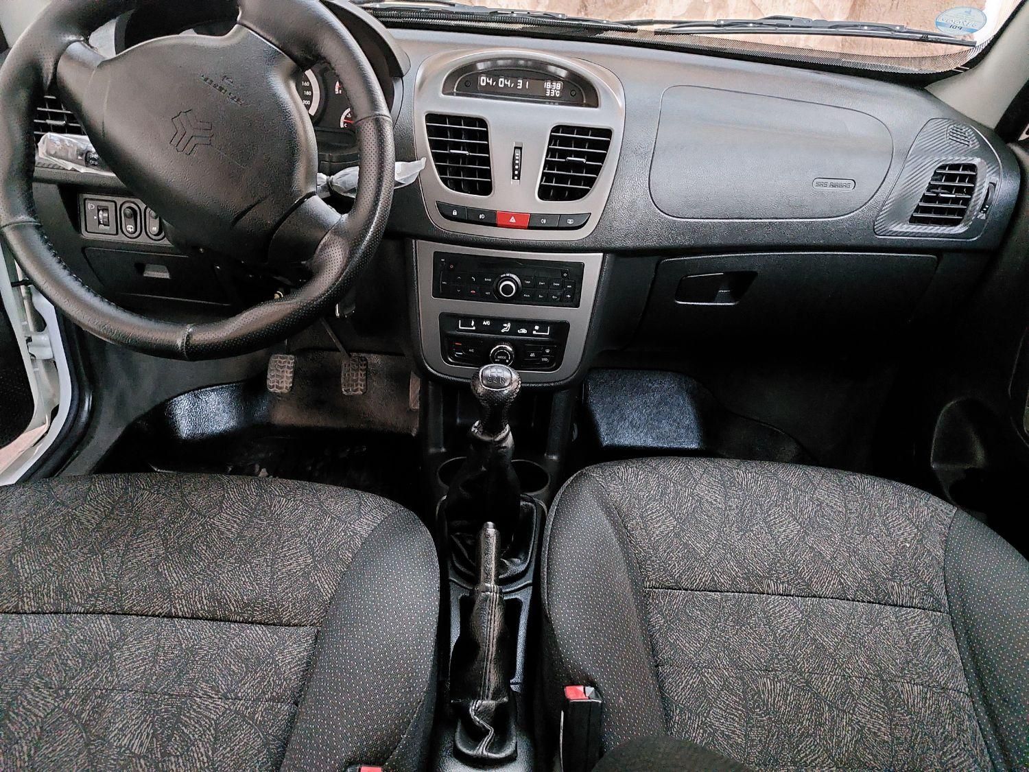 کوییک R دنده‌ای - 1402