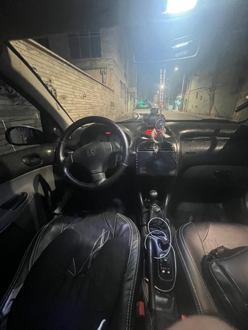 پژو ۲۰۶ صندوق دار v8 - 1394
