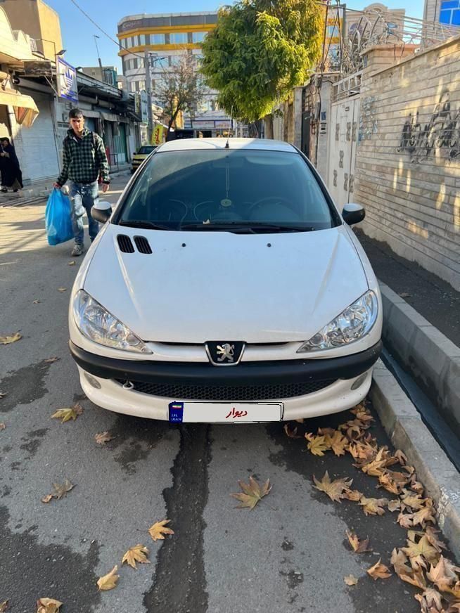 پژو ۲۰۶ صندوق دار v8 - 1394