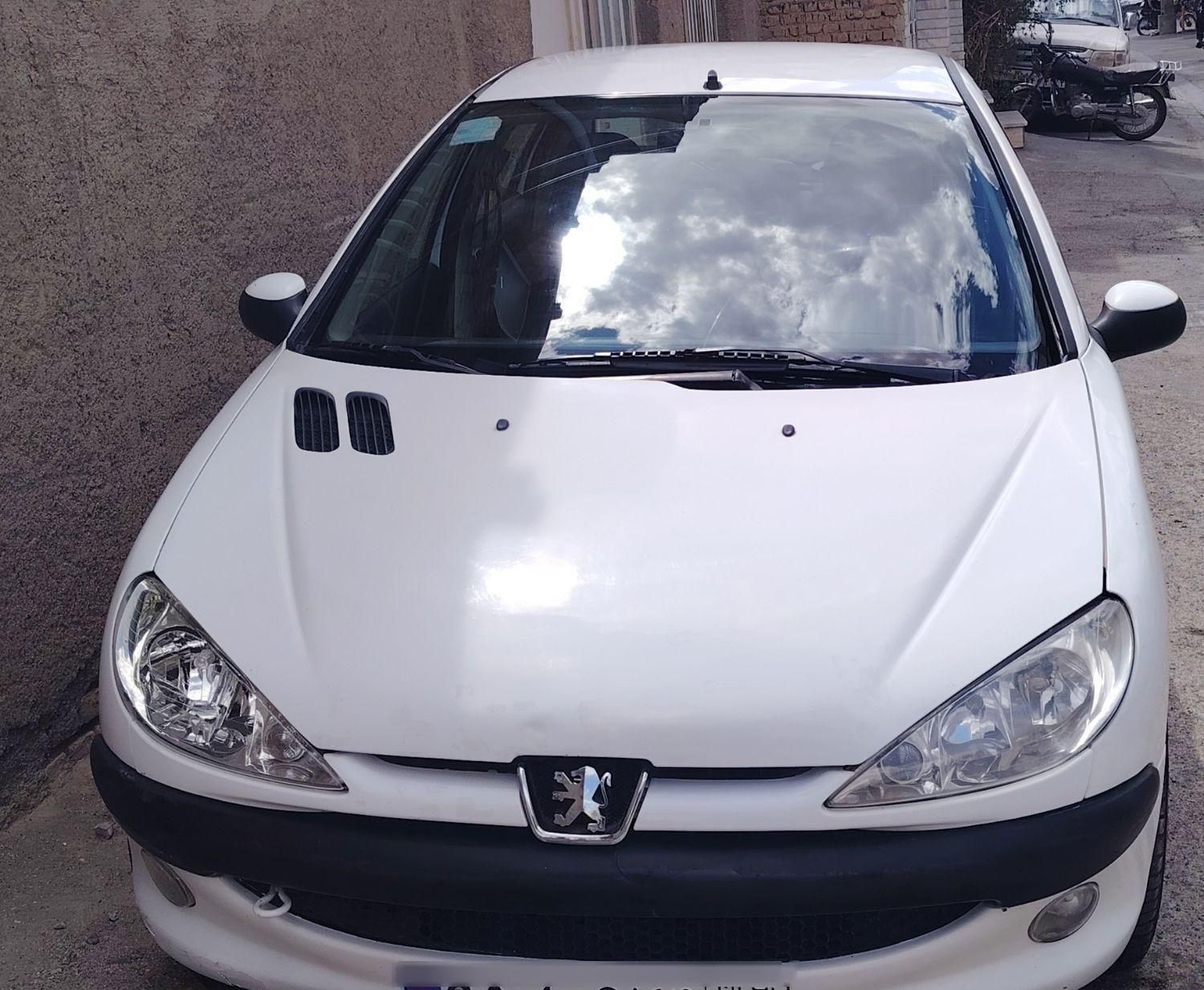 پژو ۲۰۶ صندوق دار v8 - 1393