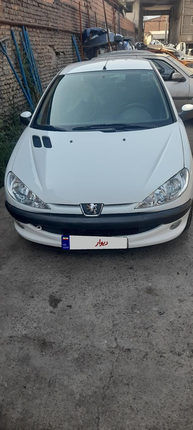 پژو ۲۰۶ صندوق دار v8 - 1396