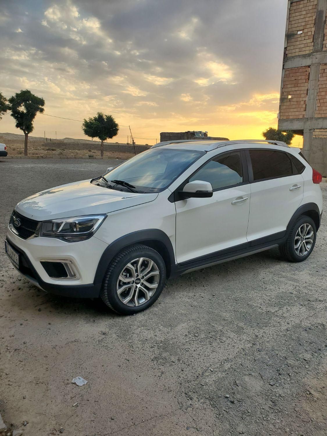 ام وی ام X22 دنده‌ای لاکچری - 1397