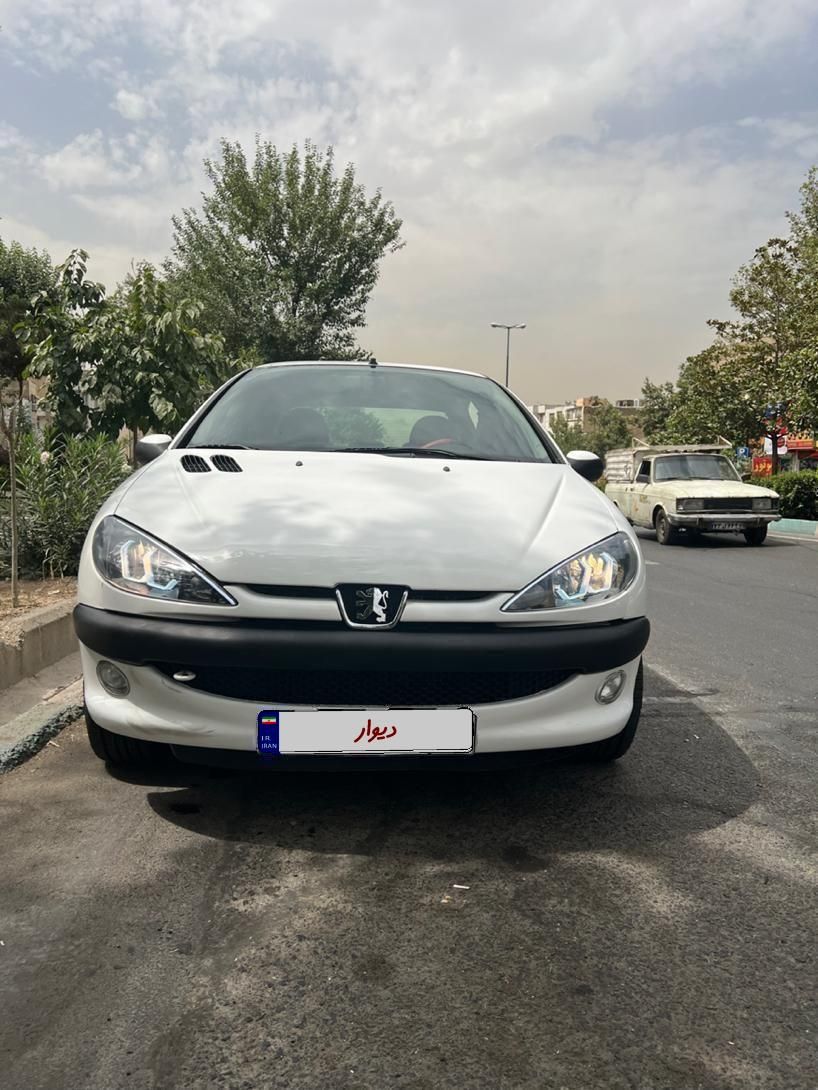 پژو ۲۰۶ صندوق دار v8 - 1397