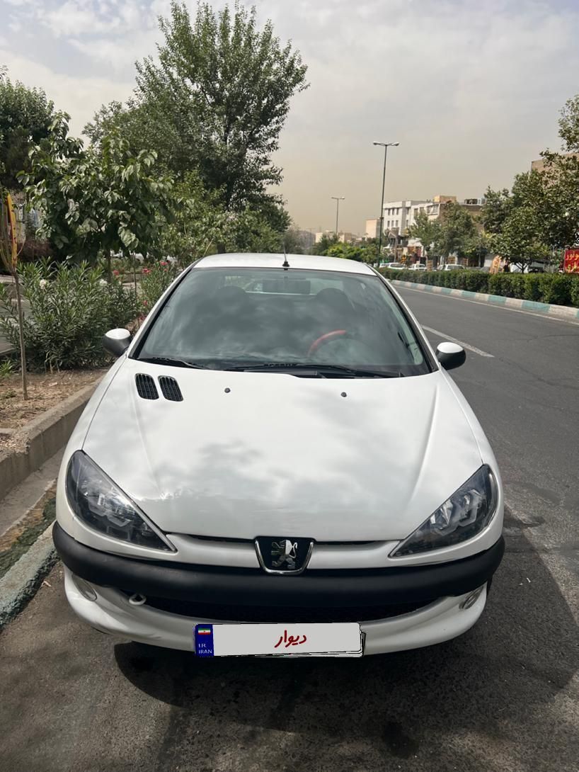 پژو ۲۰۶ صندوق دار v8 - 1397
