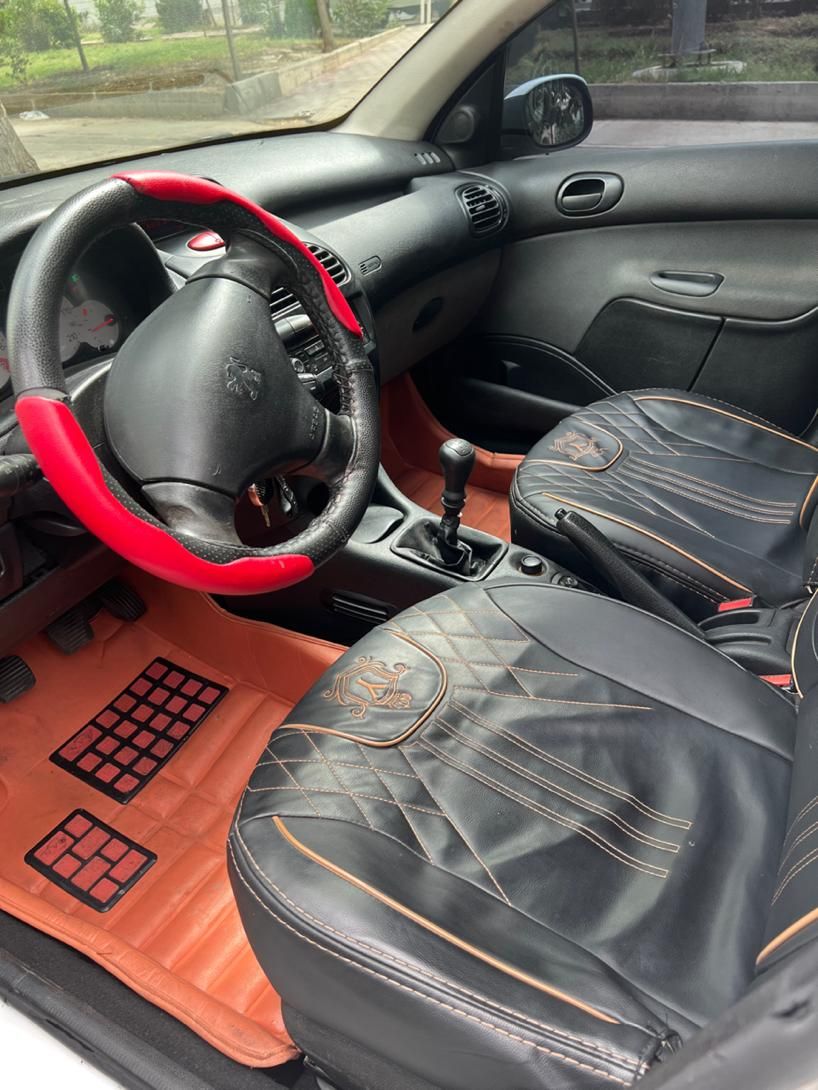 پژو ۲۰۶ صندوق دار v8 - 1397