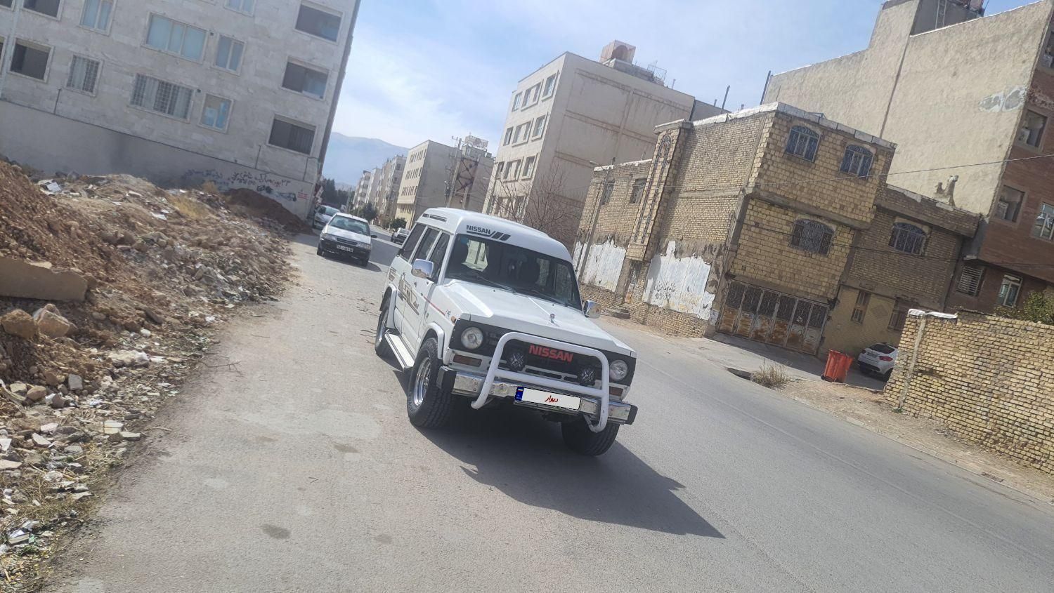 نیسان پاترول چهار درب 4 سیلندر - 1381