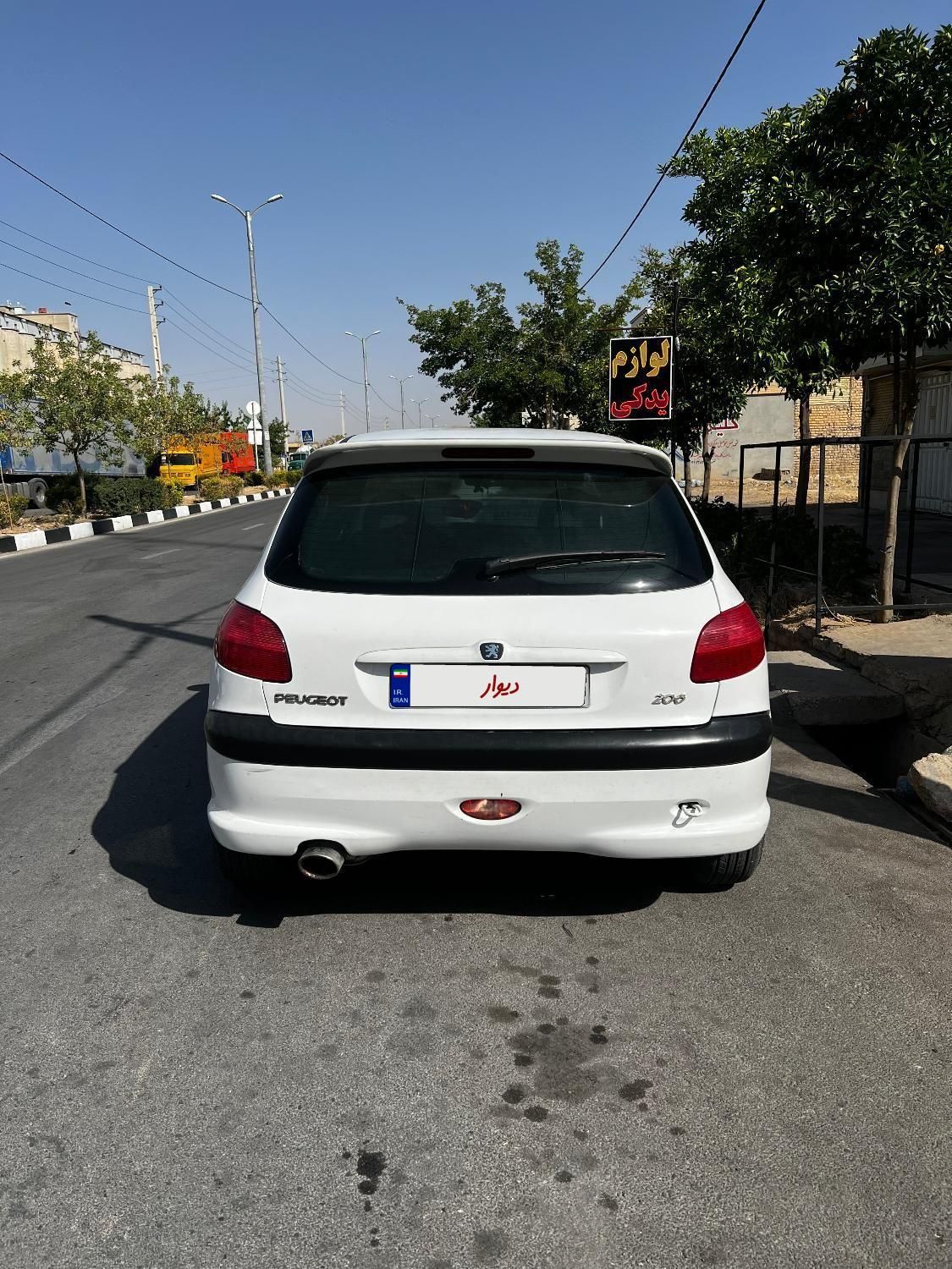 پژو 206 تیپ 5 - 1390