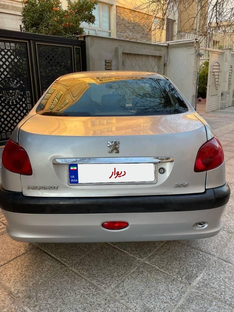 پژو ۲۰۶ صندوق دار v8 - 1386