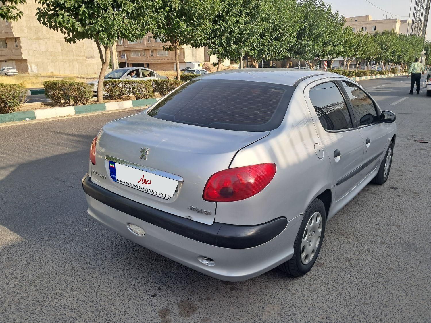 پژو ۲۰۶ صندوق دار v20 - 1390