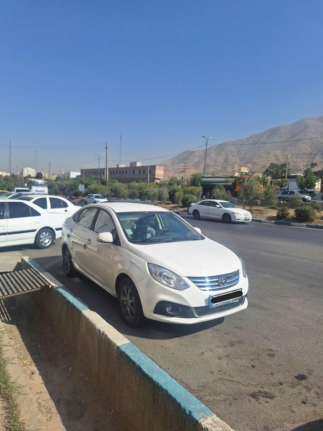 جک J4 اتوماتیک ساده - 1402