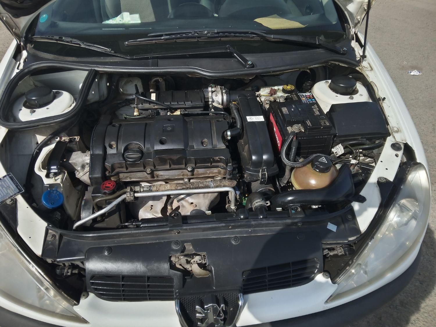 پژو ۲۰۶ صندوق دار v8 - 1396