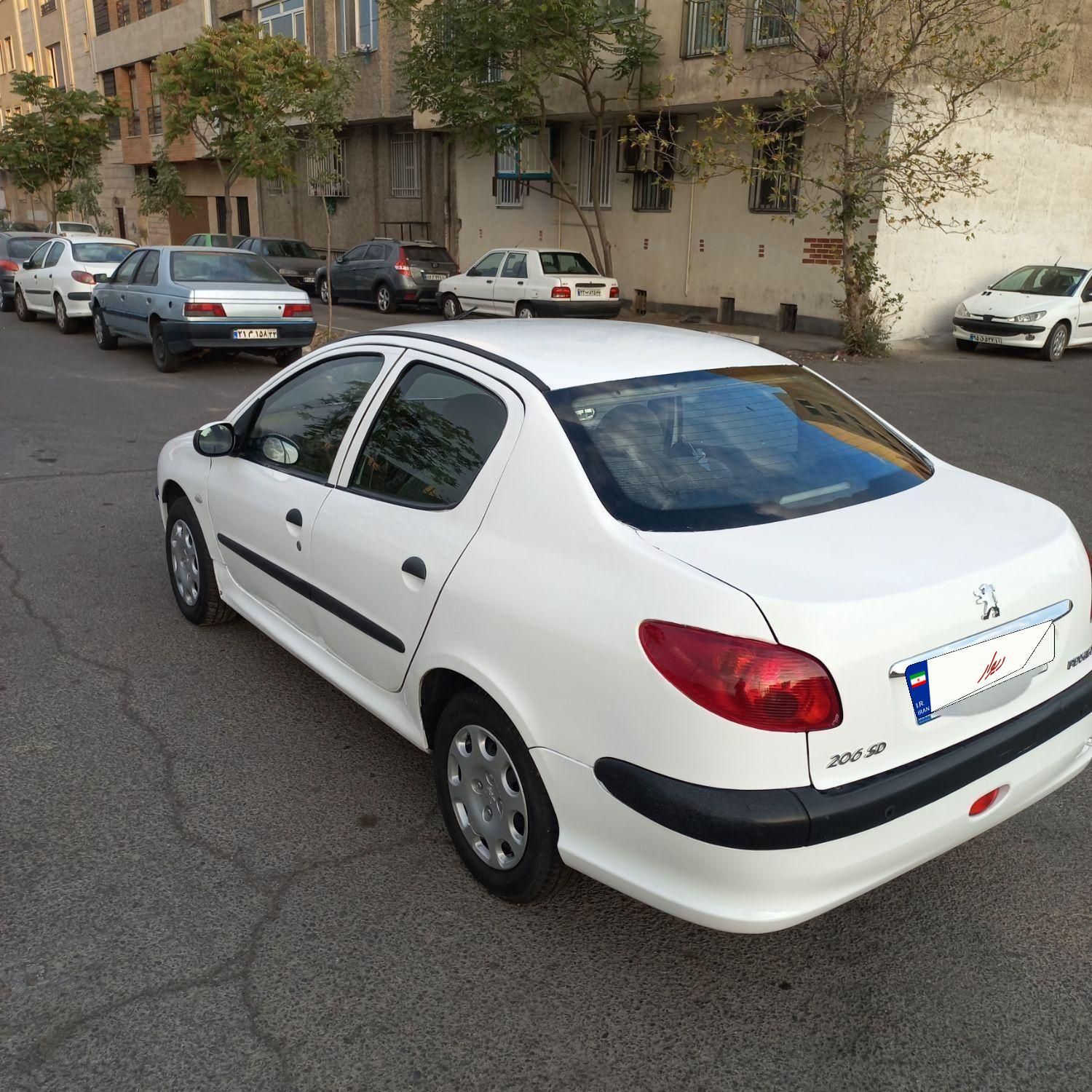 پژو ۲۰۶ صندوق دار v8 - 1396