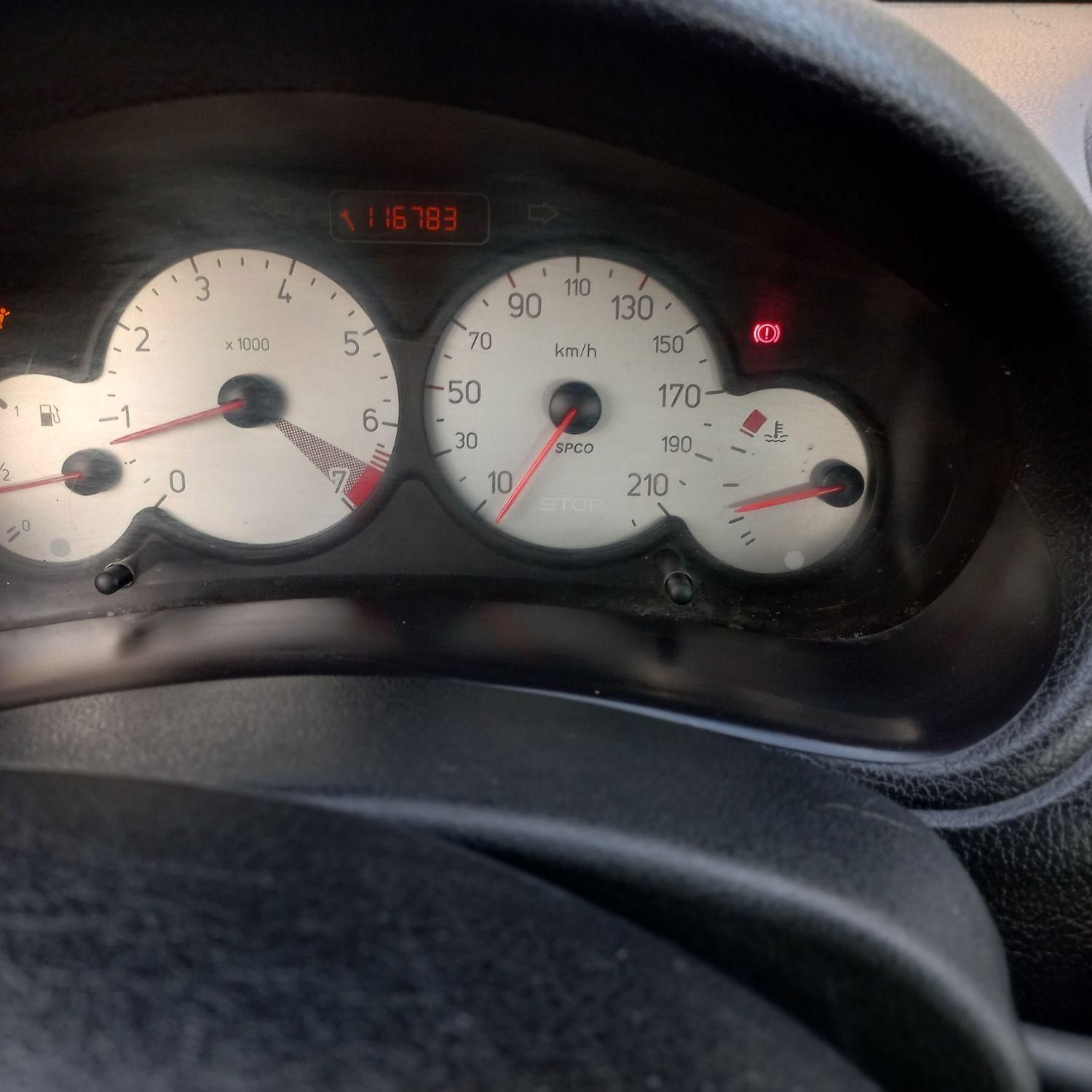 پژو ۲۰۶ صندوق دار v8 - 1396