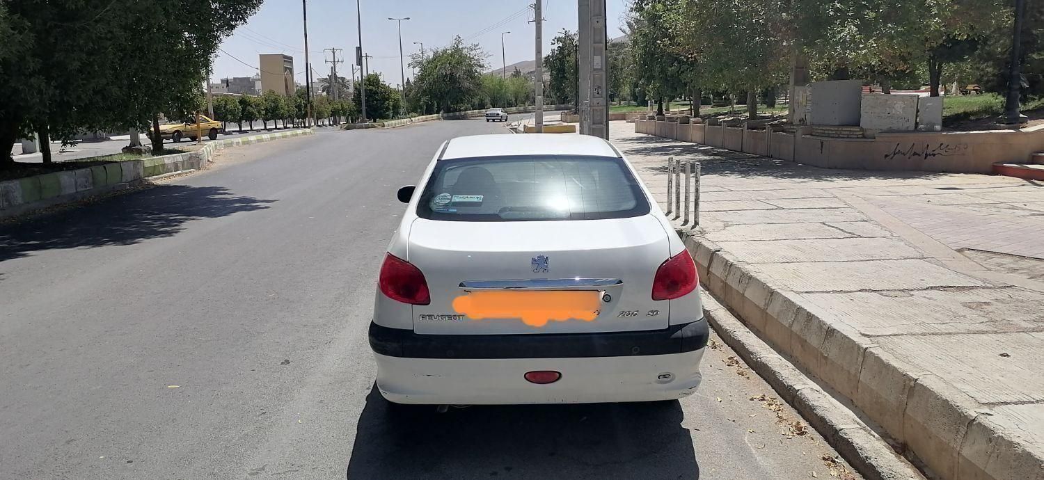 پژو ۲۰۶ صندوق دار v8 - 1397