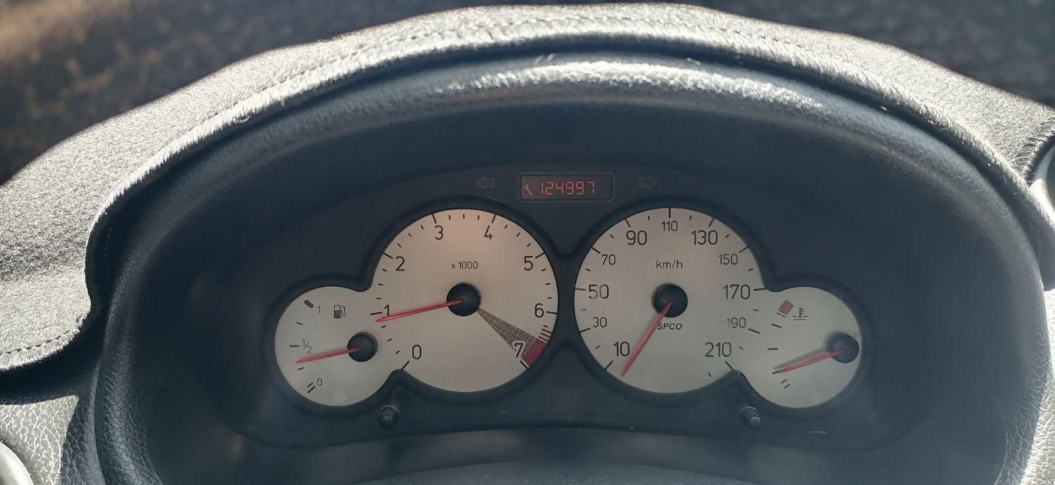 پژو ۲۰۶ صندوق دار v8 - 1397