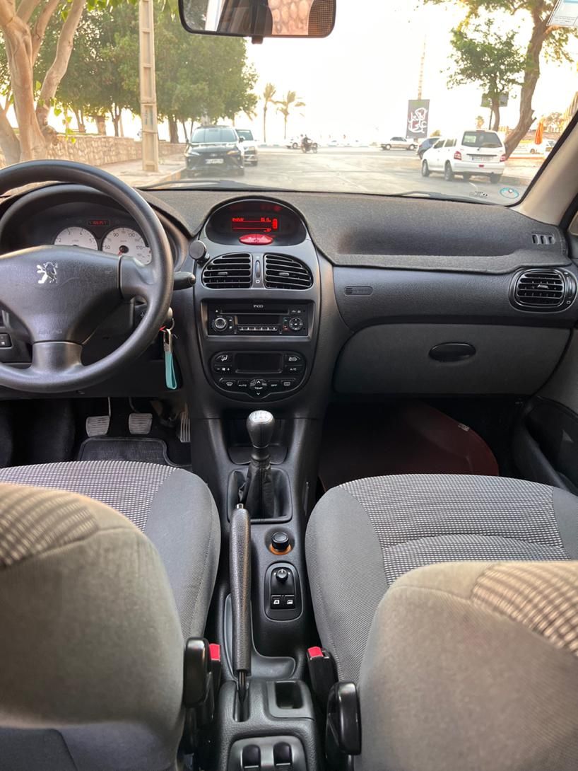پژو ۲۰۶ صندوق دار v8 - 1395