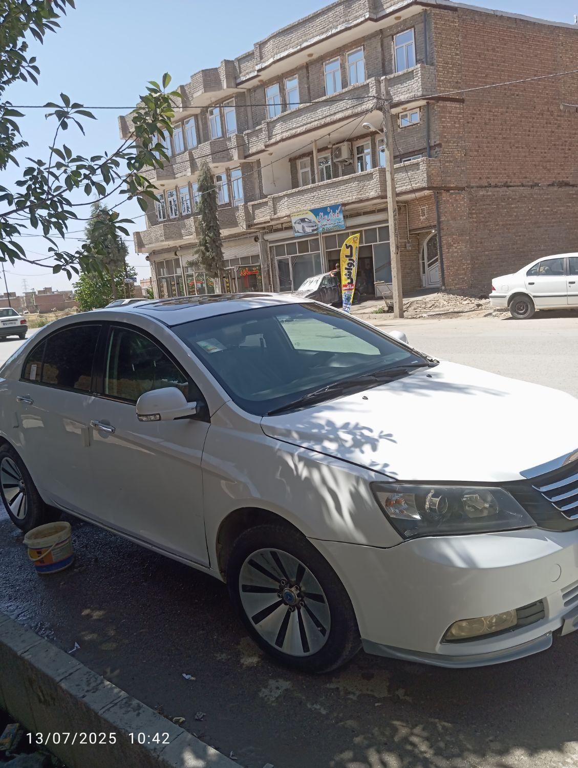 جیلی امگرند 7 دنده‌ای - 2013