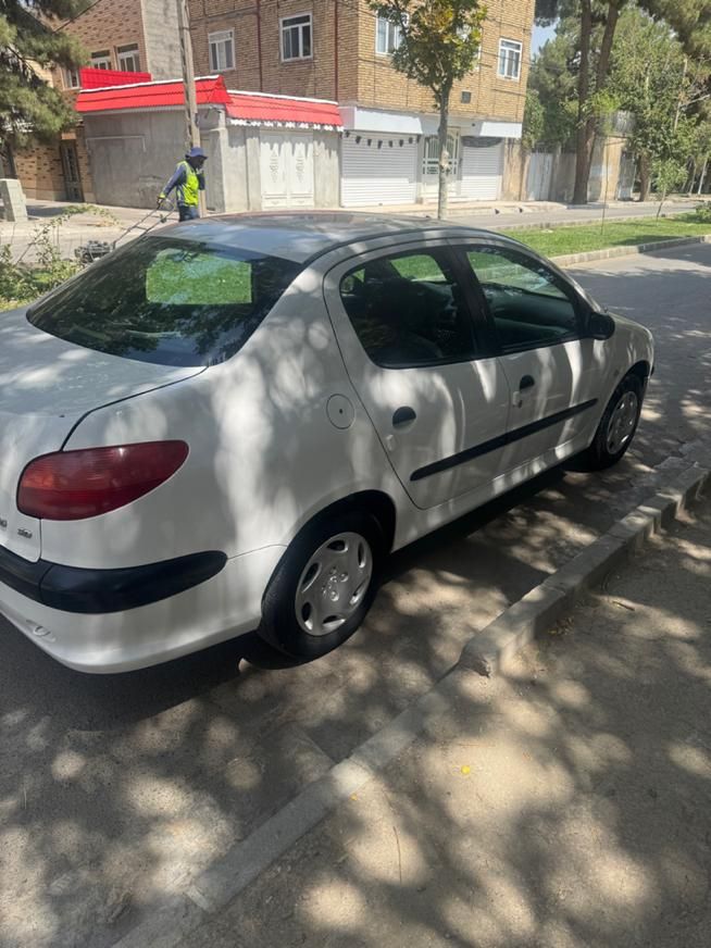 پژو ۲۰۶ صندوق دار v20 - 1386
