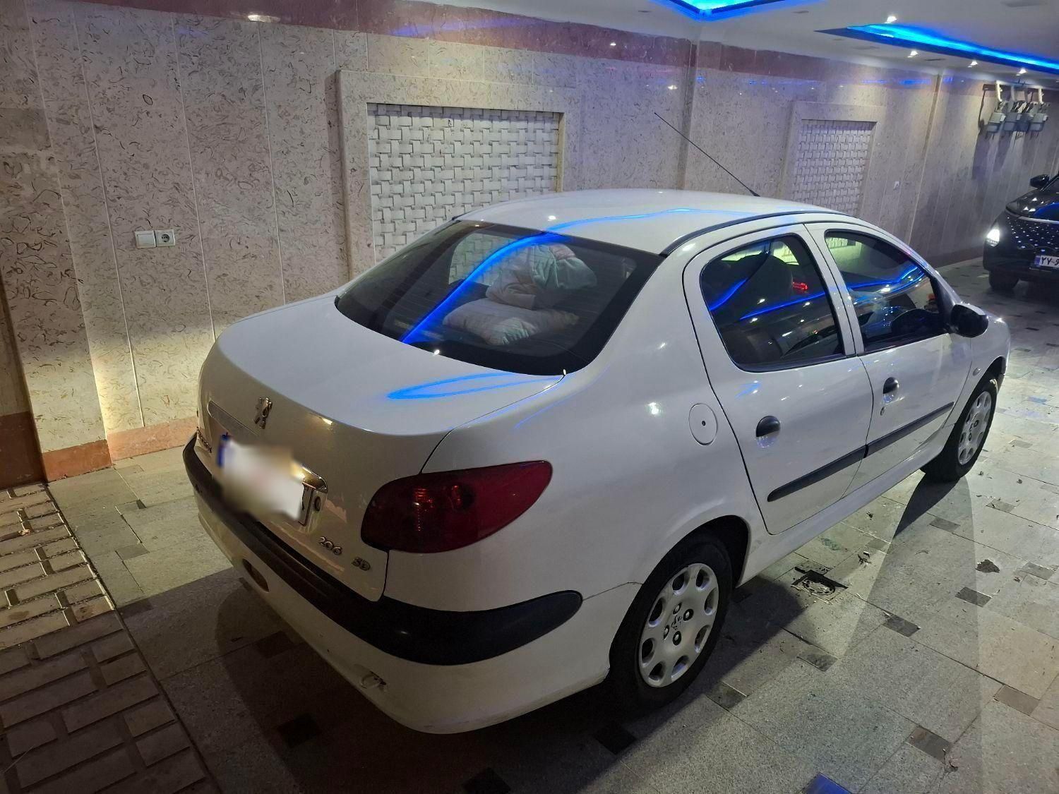 پژو ۲۰۶ صندوق دار v8 - 1395