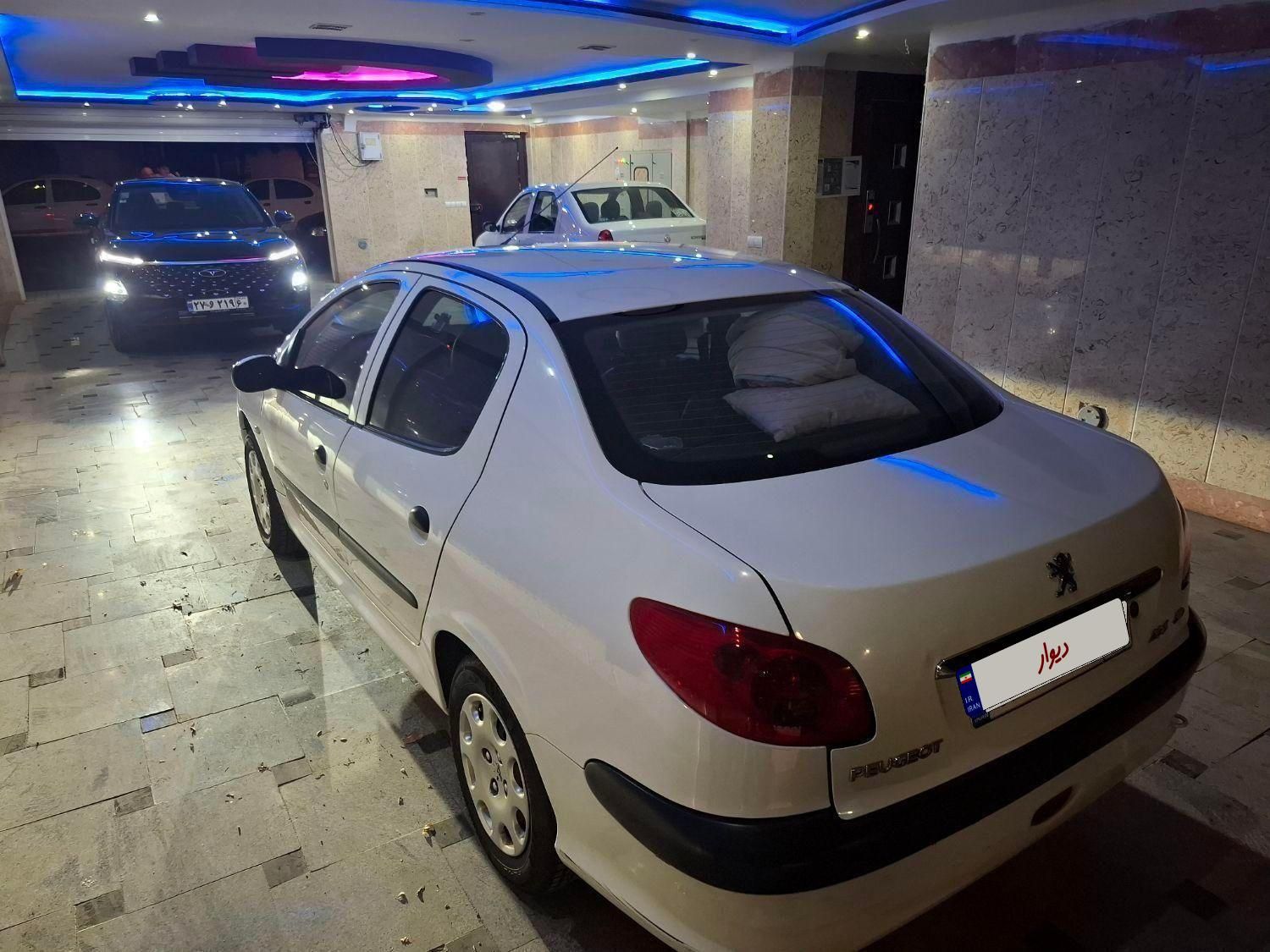 پژو ۲۰۶ صندوق دار v8 - 1395