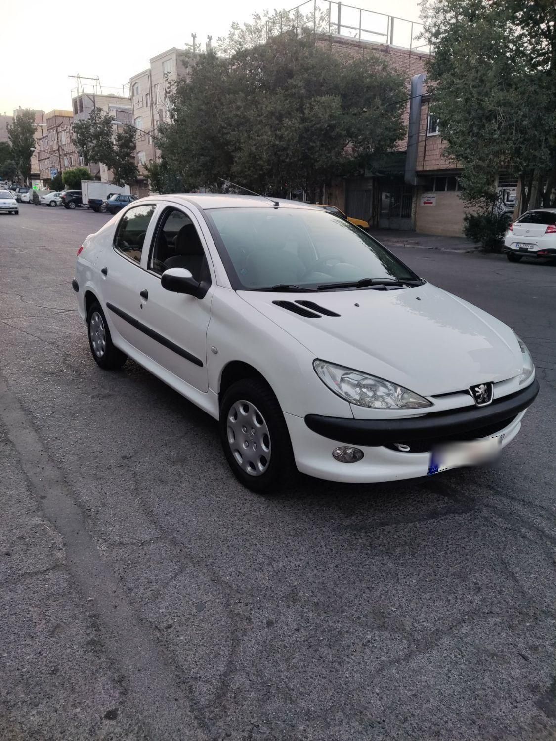 پژو ۲۰۶ صندوق دار v8 - 1399